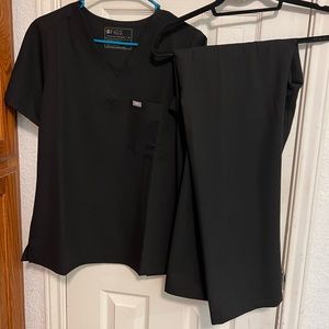 FIGS scrubs size medium Catarina and Livingston